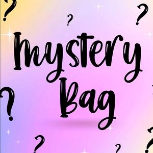 Women’s Small shirt/blouses cute and stylish. 4 for $40 mystery bundle :)